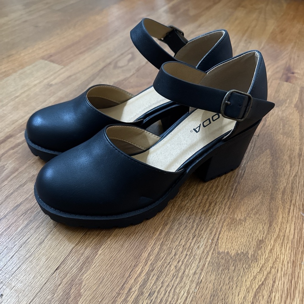 Mary Jane Style Chunky Black Heels